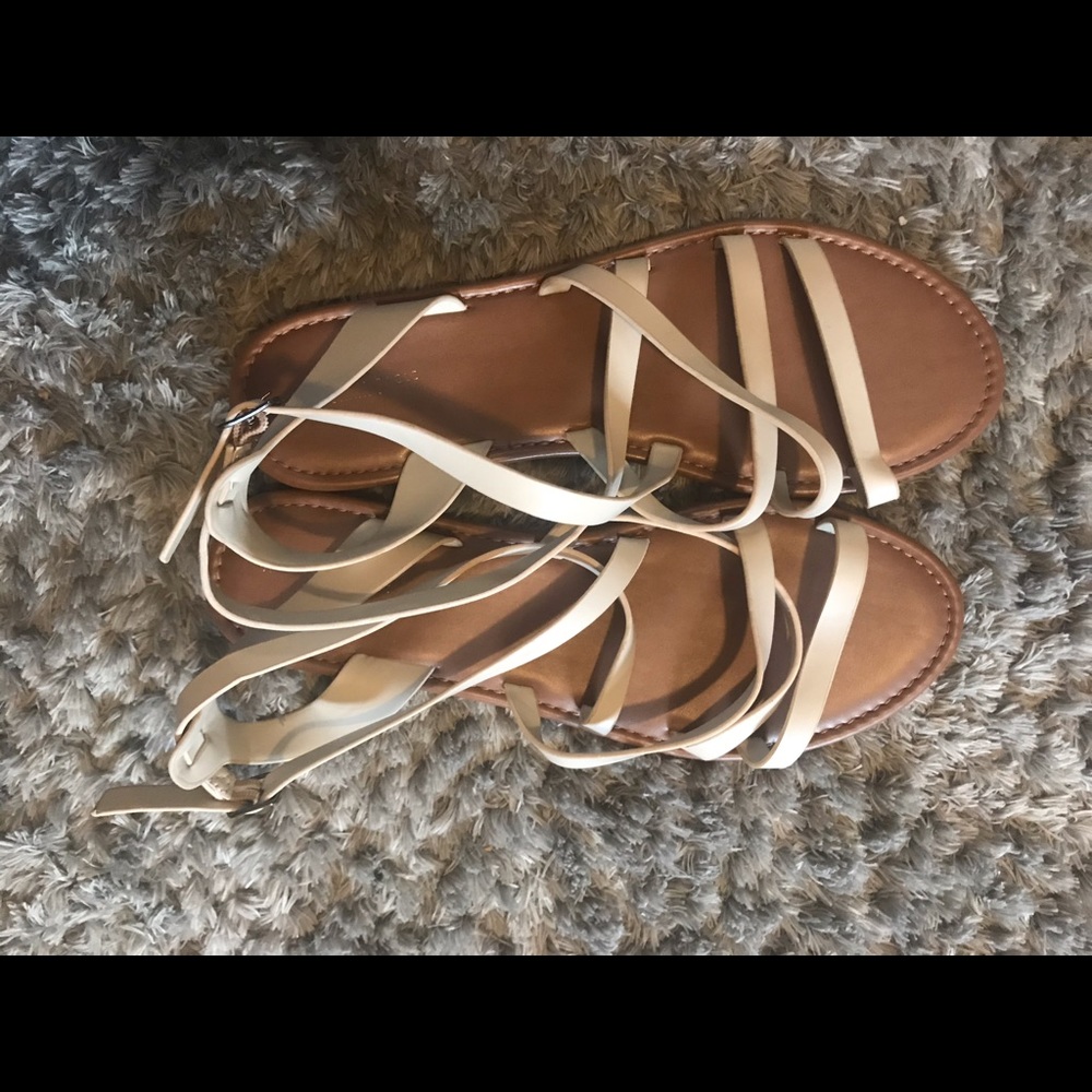 American eagle sandals (New)